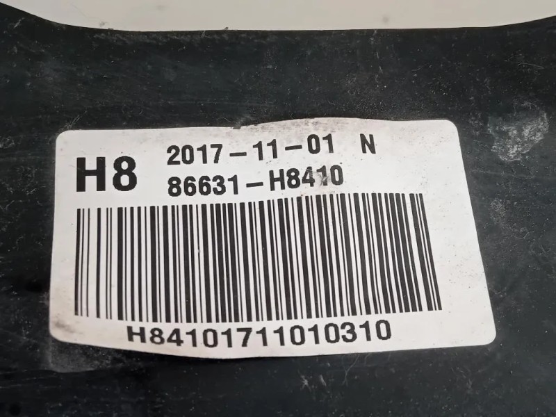 Traversa Paraurti POST 86631-H8410 Kia Stonic 2017