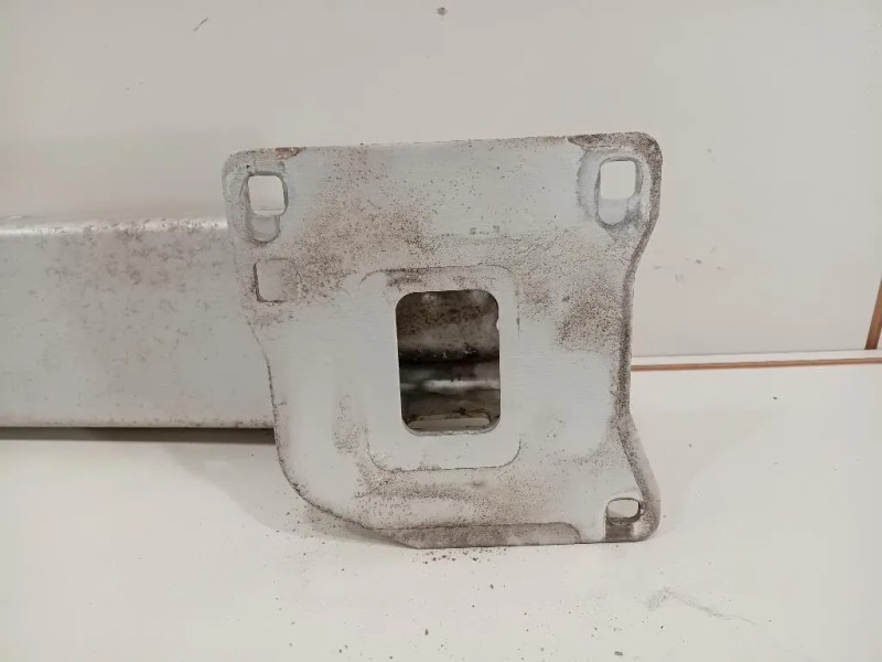 Traversa Paraurti POST LR066891 Land Rover Range Rover Evoque I 2011