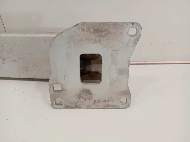 Traversa Paraurti POST EJ32-17906-AC Land Rover Range Rover Evoque I 2011