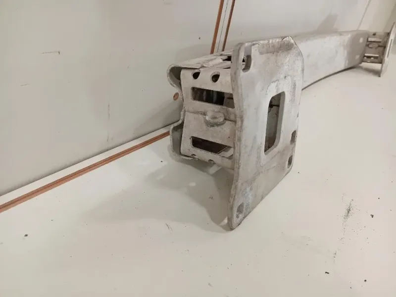 Traversa Paraurti POST EJ32-17906-AC Land Rover Range Rover Evoque I 2011