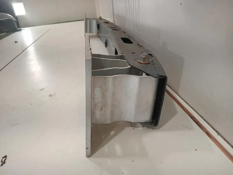 Traversa Paraurti POST LR116875 Land Rover Range Rover Sport III 2014