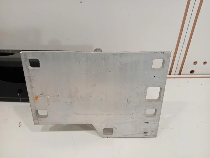 Traversa Paraurti POST LR116875 Land Rover Range Rover Sport III 2014