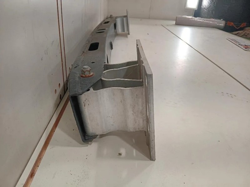 Traversa Paraurti POST LR116875 Land Rover Range Rover Sport III 2014