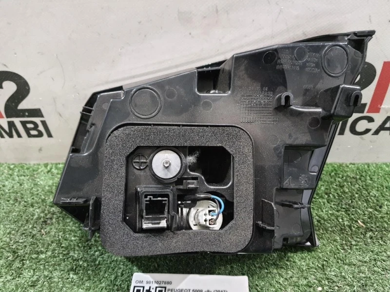 Fanale INT POST SX 9811027880 Peugeot 5008 II 2017