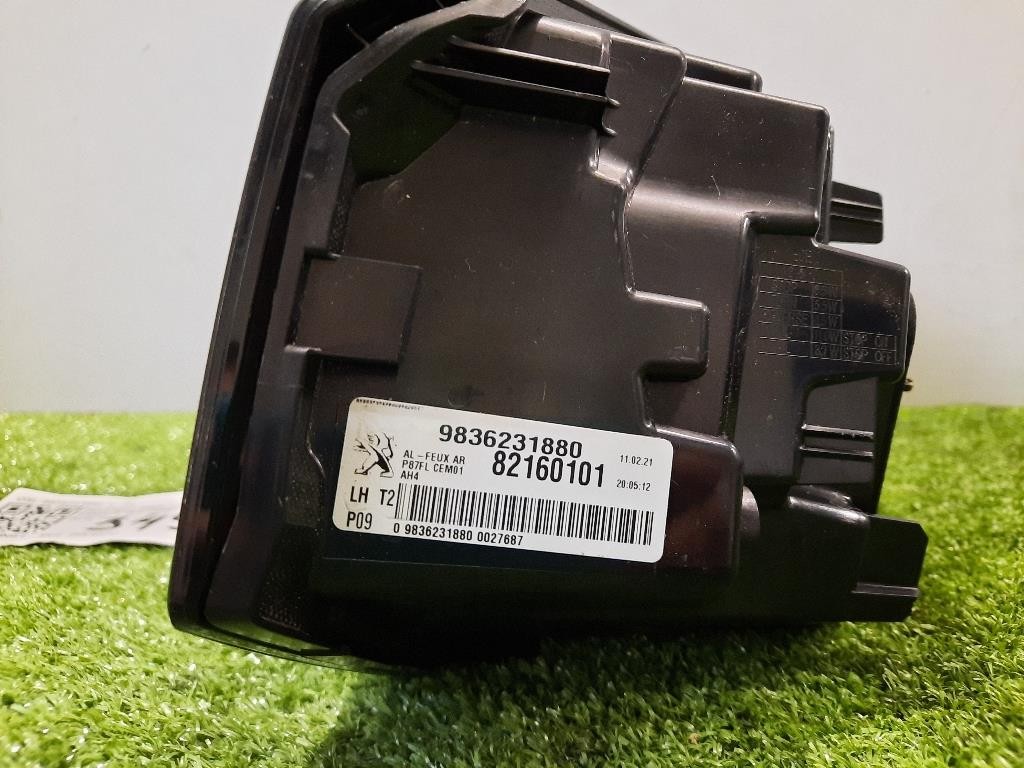 Fanale INT POST SX 9836231880 Peugeot 5008 II 2017