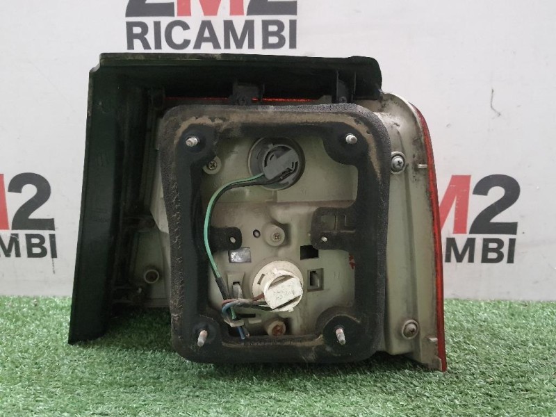 Fanale EST POST SX 0K2FB51140 Kia Carens II 2002