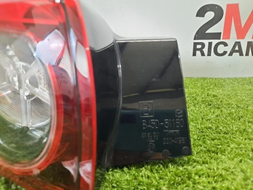 Fanale EST POST SX B45D51160D SX Mazda 3 III 2016