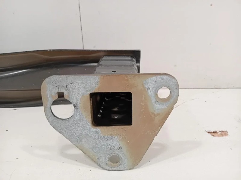 Traversa Paraurti POST 1696070R00 Peugeot 2008 II 2020