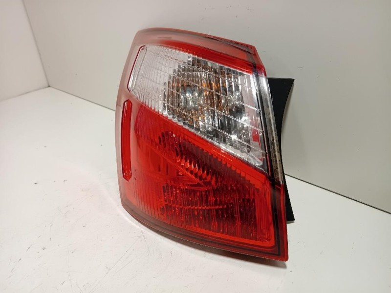 Fanale EST POST SX FANALE EST POST SX Nissan Qashqai I 2010