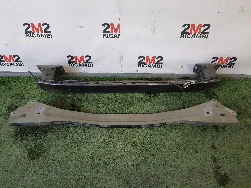 Traversa Paraurti POST 520230D080 Toyota Yaris IV 2017