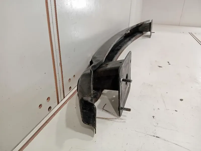 Traversa Paraurti POST TRAVERSA PARAURTI POST Volkswagen Caddy III 2004