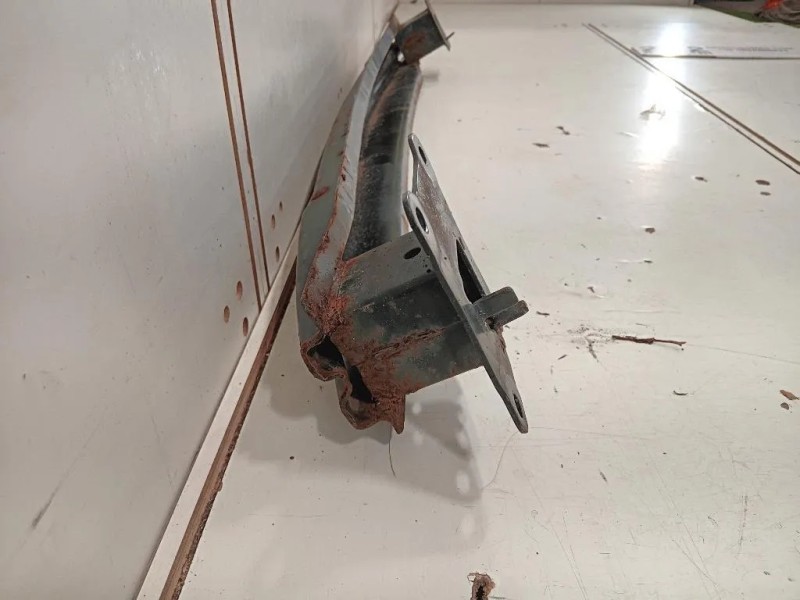 Traversa Paraurti POST 5K0807305A Volkswagen GOLF VI 2009