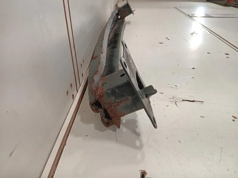 Traversa Paraurti POST 5K0807305A Volkswagen GOLF VI 2009