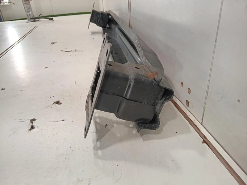 Traversa Paraurti POST 5G0 807 305 D Volkswagen GOLF VII 2017