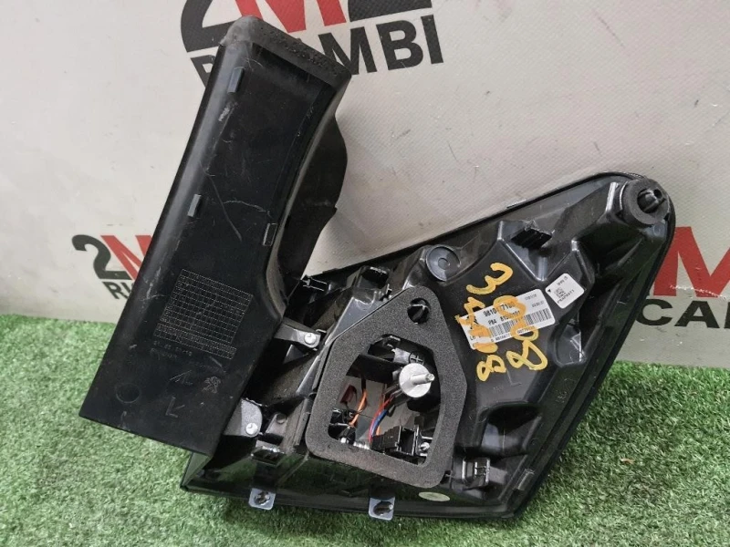 Fanale EST POST SX 9810477180 Peugeot 3008 II 2016