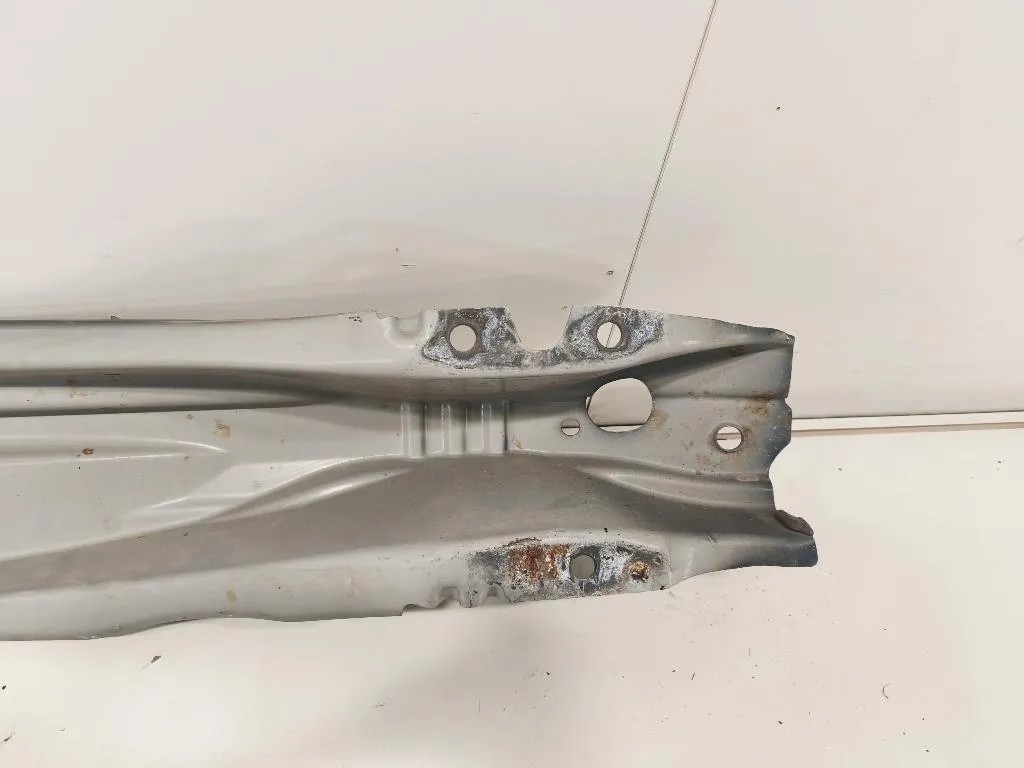 Traversa Paraurti POST 31395572 Volvo XC60 I 2009