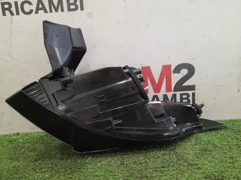 Fanale EST POST SX 9835299580 Peugeot 308 II SW 2017