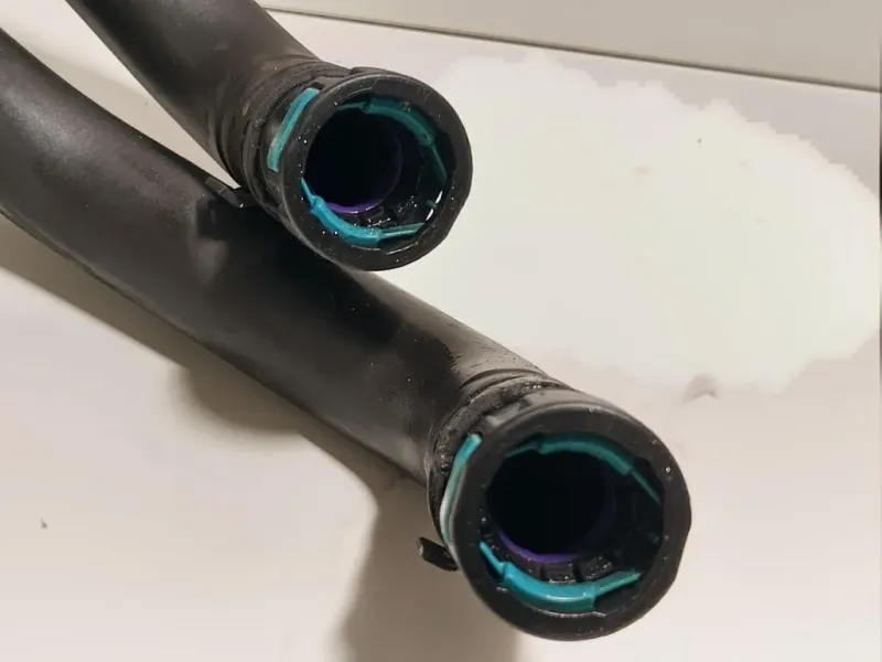 TUBO Acqua C72GC-GX73-18C266-AD Jaguar XF I 2011