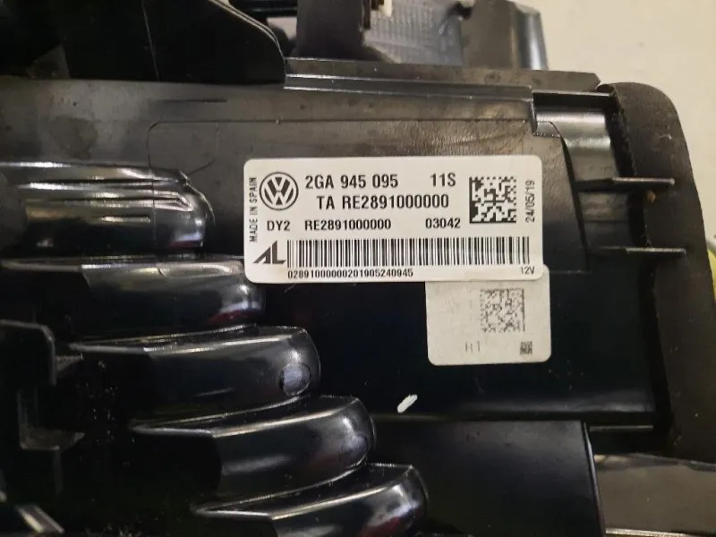 Fanale EST POST SX 2GA945095 Volkswagen T-roc 2017