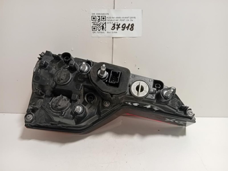 Fanale INF POST DX 8W9945076 Audi A4 8W5 Avant 2015