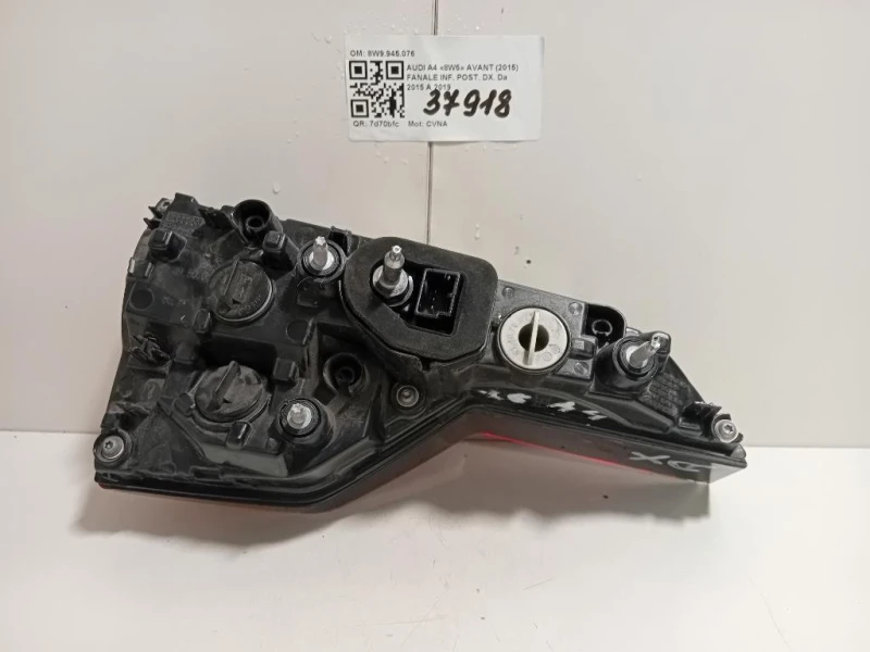 Fanale INF POST DX 8W9945076 Audi A4 8W5 Avant 2015