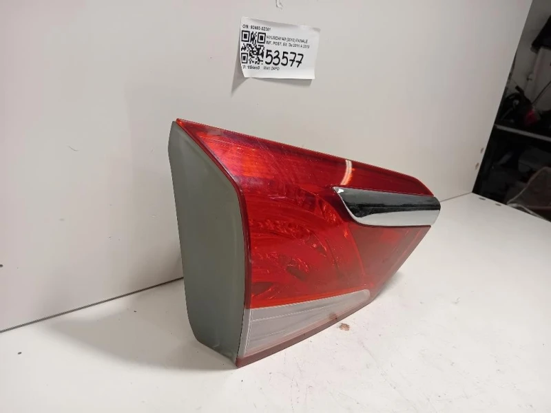 Fanale INF POST SX 92403-3Z001 Hyundai I40 2012