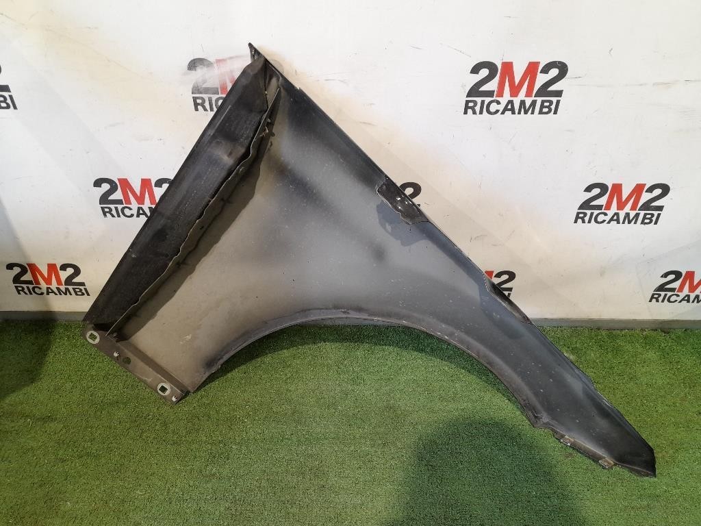 Parafango ANT SX A2048801318 Mercedes Classe C W204 2007