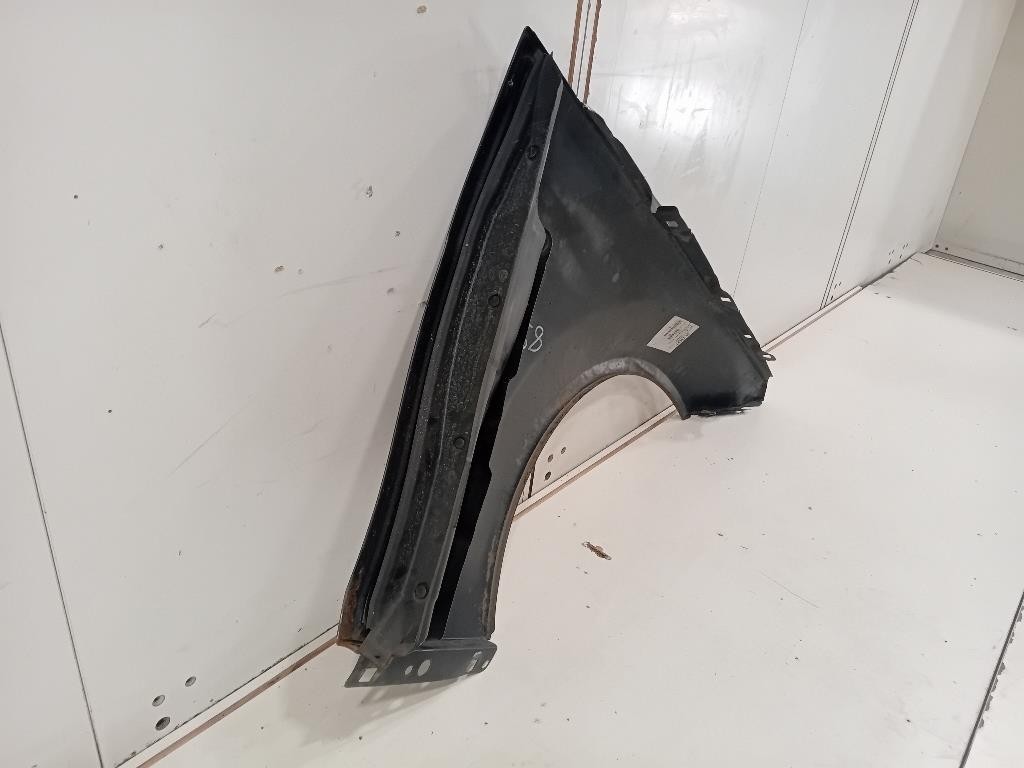 Parafango ANT SX A2048801318 Mercedes Classe C W204 2011