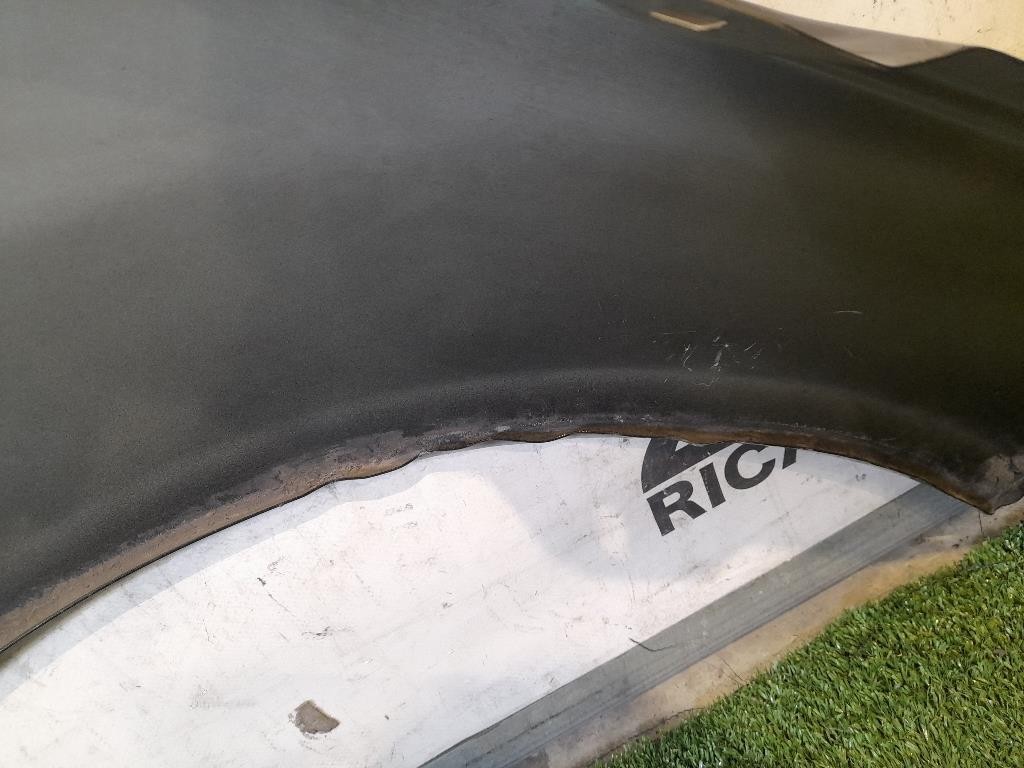 Parafango ANT SX A2048801318 Mercedes Classe C W204 2011