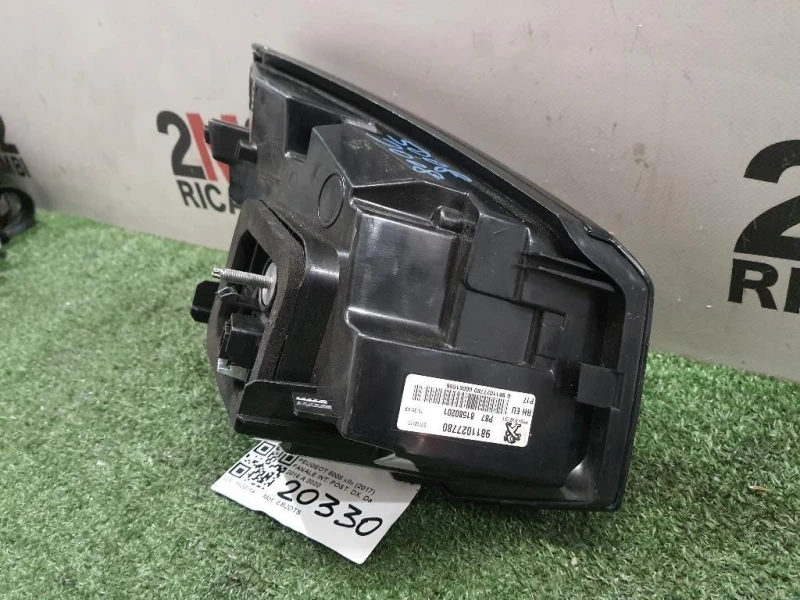 Fanale INT POST DX 9811027780 Peugeot 5008 II 2017