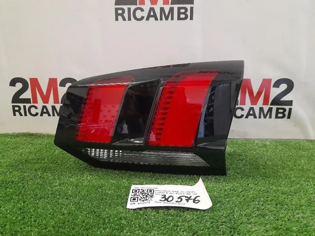 Fanale INT POST DX 9811027780 Peugeot 5008 II 2017