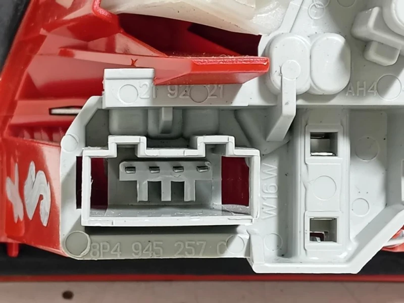 Fanale INT POST SX 8P4 945 093 D Audi A3 8PA Sportback 2010