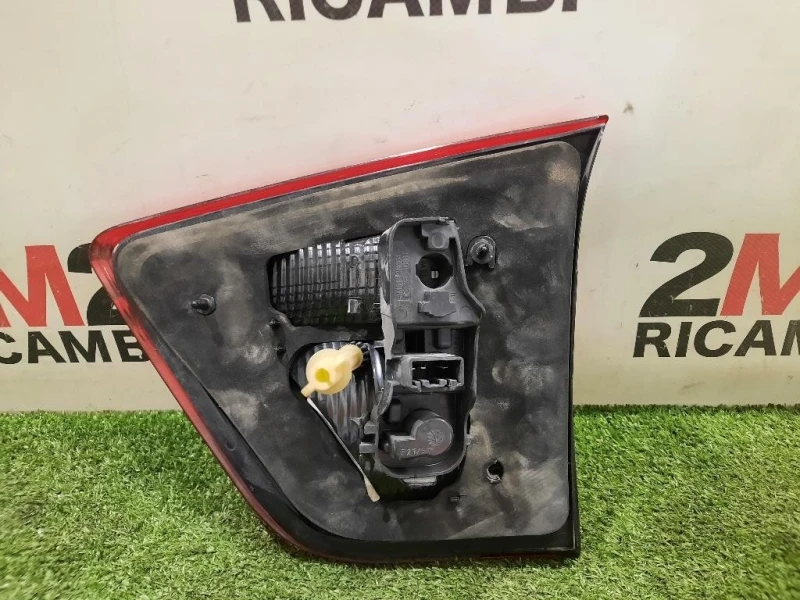 Fanale INT POST SX AM5113A603BF Ford C-max III 2015