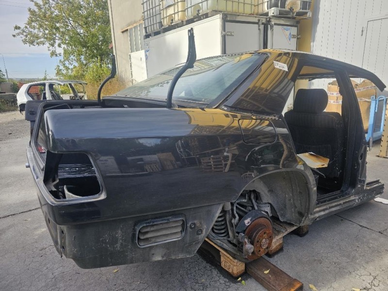 Parafango POST DX A1246304421 Mercedes Classe E W124 1985