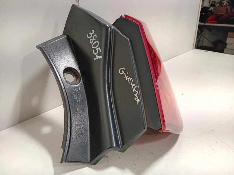Fanale POST DX 50513612 Alfa Romeo Giulietta 2013