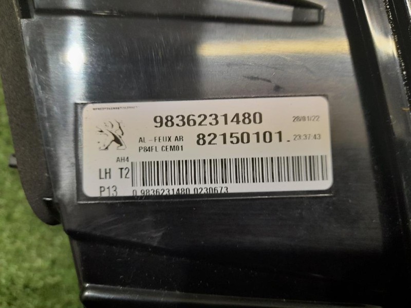 Fanale INT POST SX 9836231480 82150101 Peugeot 3008 II 2016