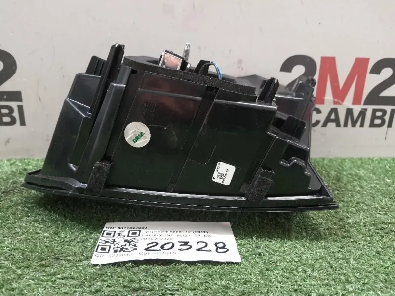 Fanale INT POST SX 9811027880 Peugeot 5008 II 2017