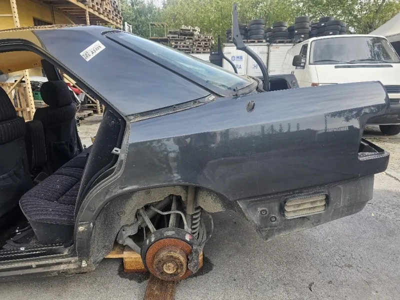 Parafango POST SX A1246304321 Mercedes Classe E W124 1985