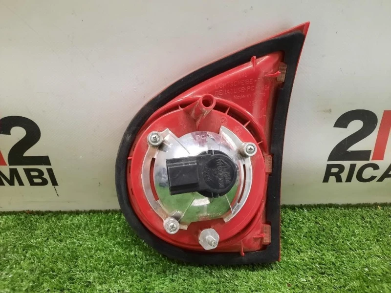 Fanale INT POST SX 1K6945093E Volkswagen GOLF V 2004