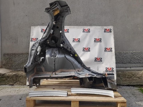 Parafango POST SX Toyota Yaris IV 2012