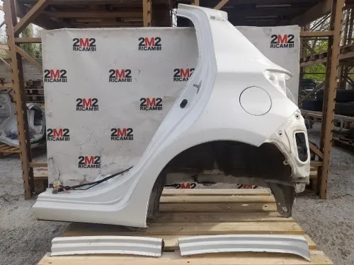 Parafango POST SX Toyota Yaris IV 2012