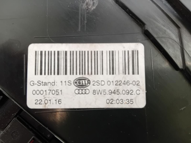 Fanale POST DX 8W5 945 092 C STOP POST Audi A4 8W2 2015