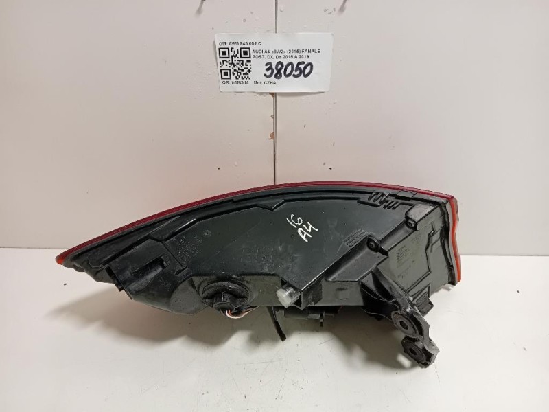 Fanale POST DX 8W5 945 092 C STOP POST Audi A4 8W2 2015