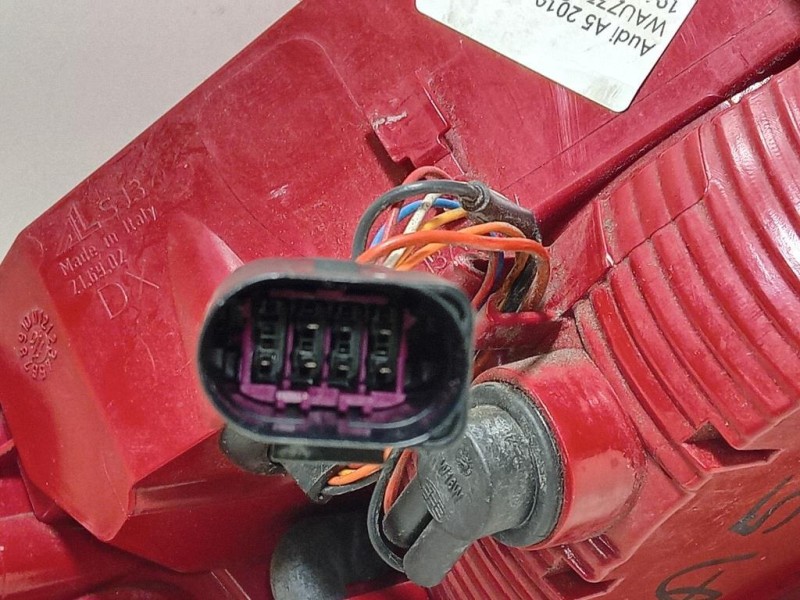 Fanale POST DX 8T0 945 096 D Audi A5 8T3 2008