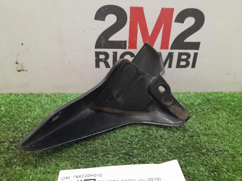 Paraspruzzi Parafango ANT SX PARASPRUZZI PARAFANGO ANT SX Toyota AYGO II 2018