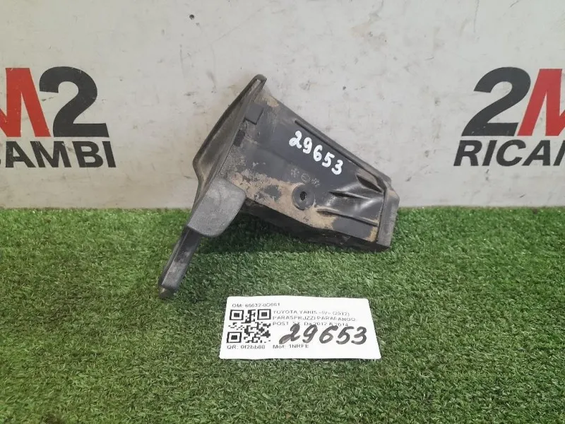 Paraspruzzi Parafango POST DX 65631-0D051 Toyota Yaris IV 2012