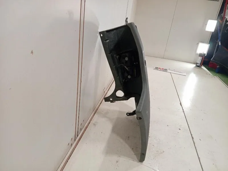 Paraurti Angolare POST SX 7700313231 Opel Vivaro A 2007