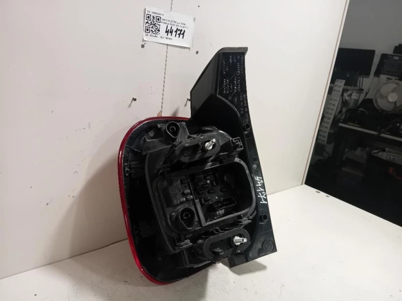 Fanale POST DX 265503601R Dacia Duster II 2018