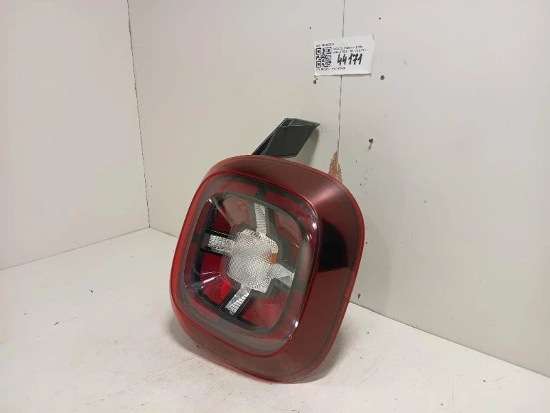 Fanale POST DX 265503601R Dacia Duster II 2018