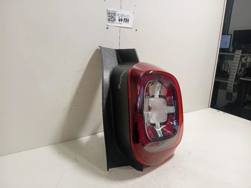 Fanale POST DX 265503601R Dacia Duster II 2018